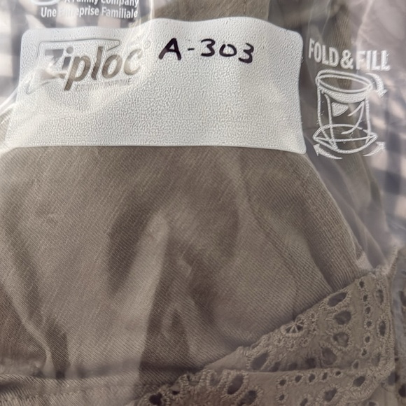 Talbots 2 Cotton Modal Eyelet Tiered Ruffle V-Neck Tank Tops Small Green & White - Picture 16 of 16